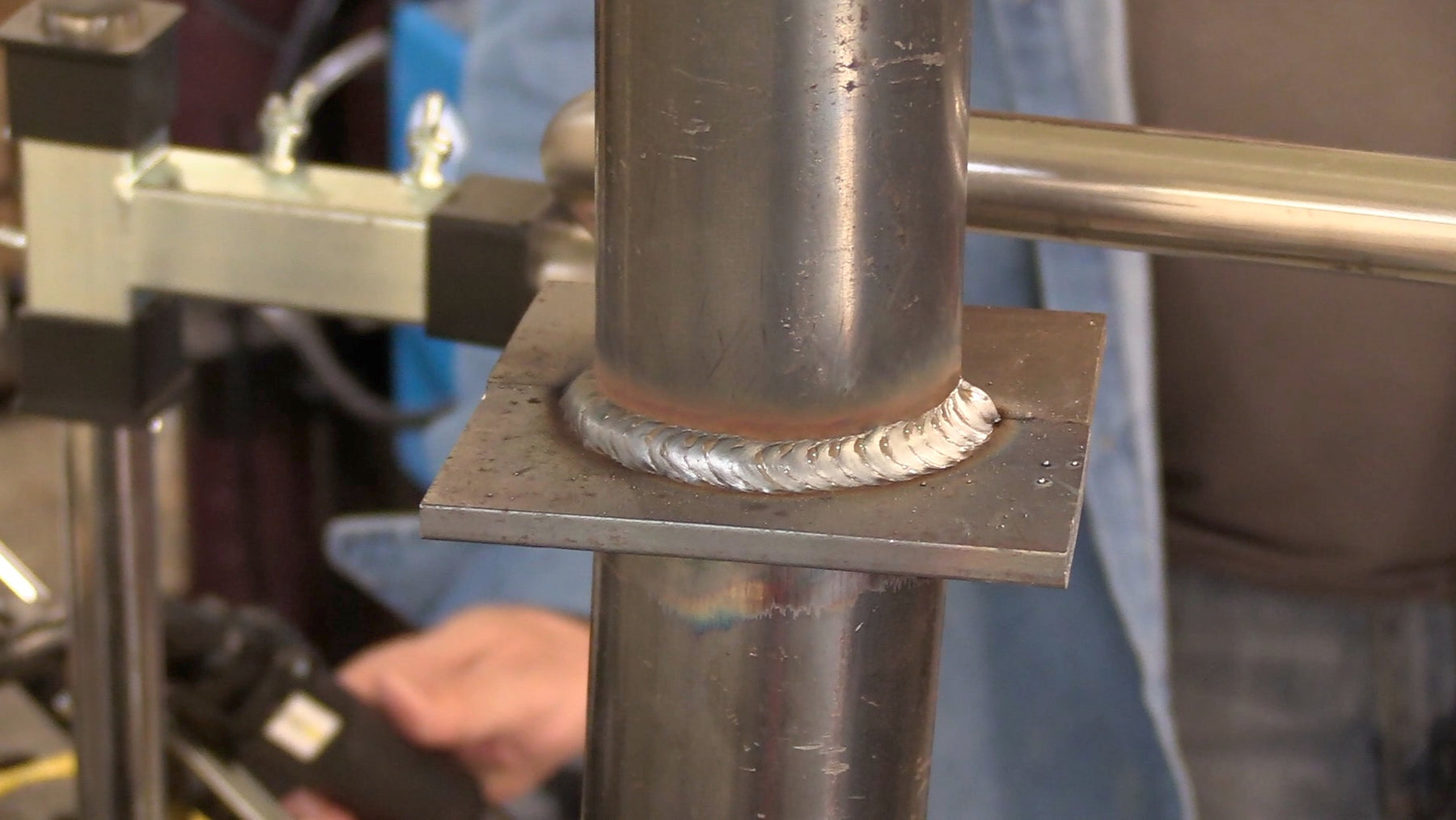 video shows the difference in travel speed ranges for mig welding and smaw stick welding